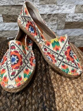 COTTO Women's Aztec Canvas Espadrilles - Multicolor Sz 37 (US 6 1/2 - 7)